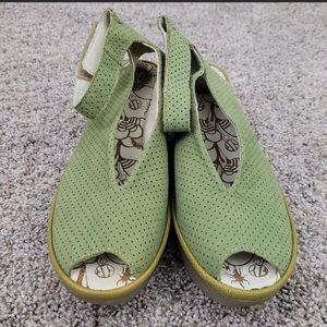 Fly London Yala Perforated Wedge